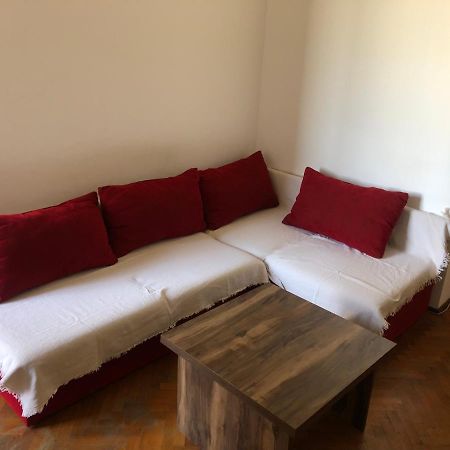 بوخارست Lovely 1 Bedroom Apartment Close To Old Town المظهر الخارجي الصورة