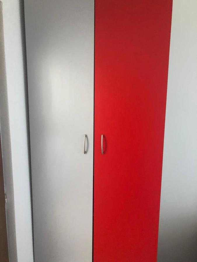 بوخارست Lovely 1 Bedroom Apartment Close To Old Town المظهر الخارجي الصورة
