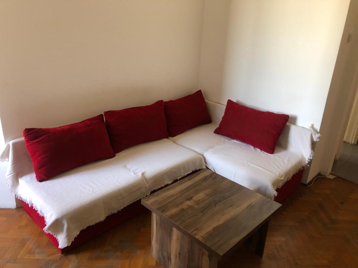 بوخارست Lovely 1 Bedroom Apartment Close To Old Town المظهر الخارجي الصورة