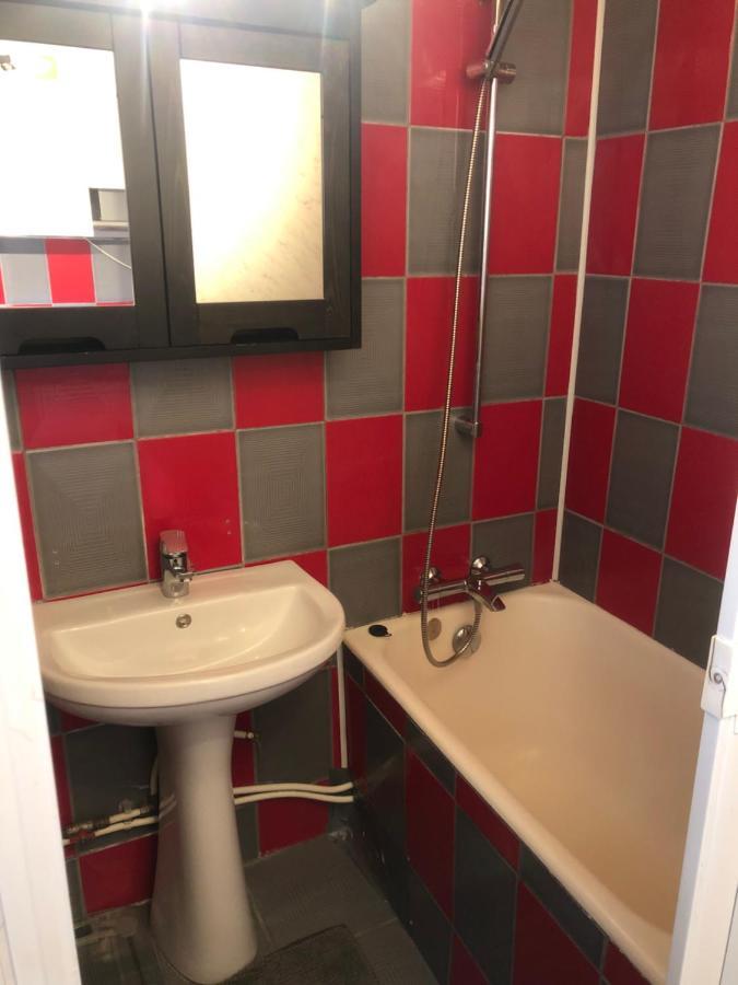 بوخارست Lovely 1 Bedroom Apartment Close To Old Town المظهر الخارجي الصورة