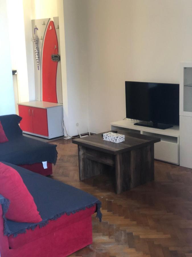 بوخارست Lovely 1 Bedroom Apartment Close To Old Town المظهر الخارجي الصورة