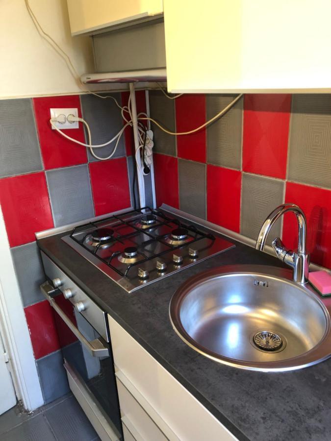 بوخارست Lovely 1 Bedroom Apartment Close To Old Town المظهر الخارجي الصورة